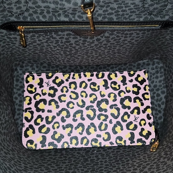 Louis Vuitton WILD AT HEART NEVERFULL BLACK GIANT MONOGRAM BAG - Picture 9 of 17